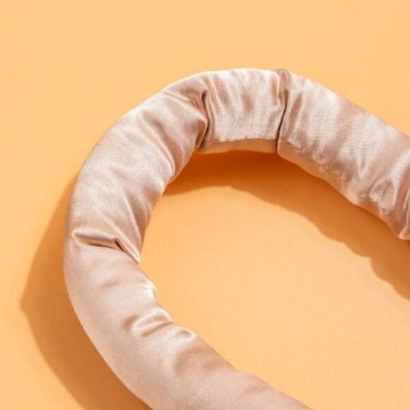 HEATLESS SILK CHAMPAGNE CURLING FLEXI ROD, CLIP, & SCRUNCHIE SET - Picture 5 of 12